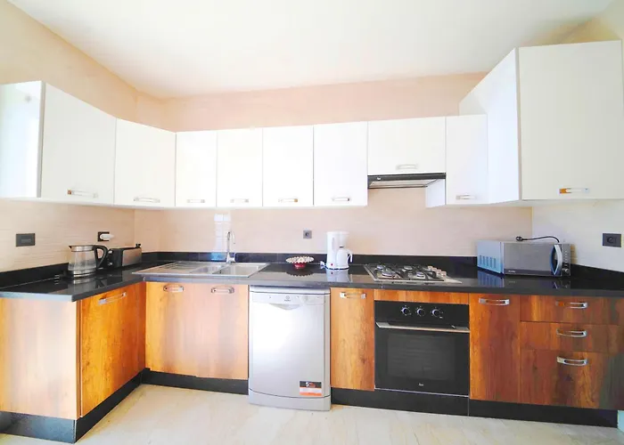 Geronticus Apartment